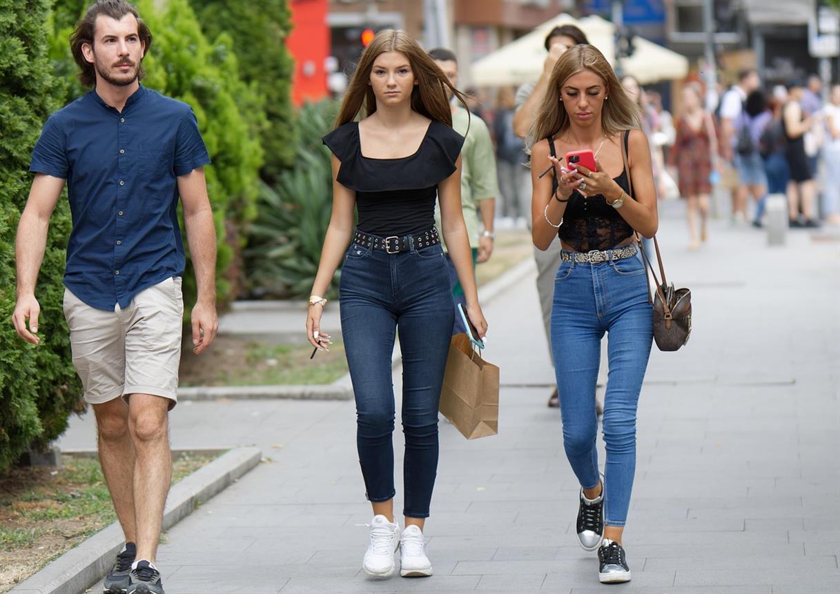AtelierGS: Elegante Mode mit perfekter Passform für jede Frau