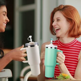 Le Straw Cup di 24Bottles: praticità, design e sostenibilità in un solo gesto