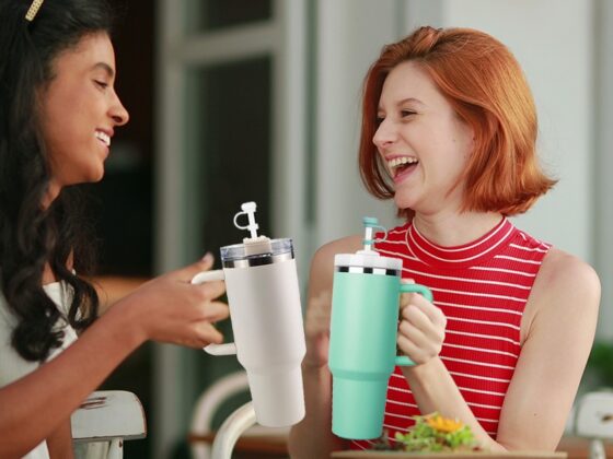 Le Straw Cup di 24Bottles: praticità, design e sostenibilità in un solo gesto