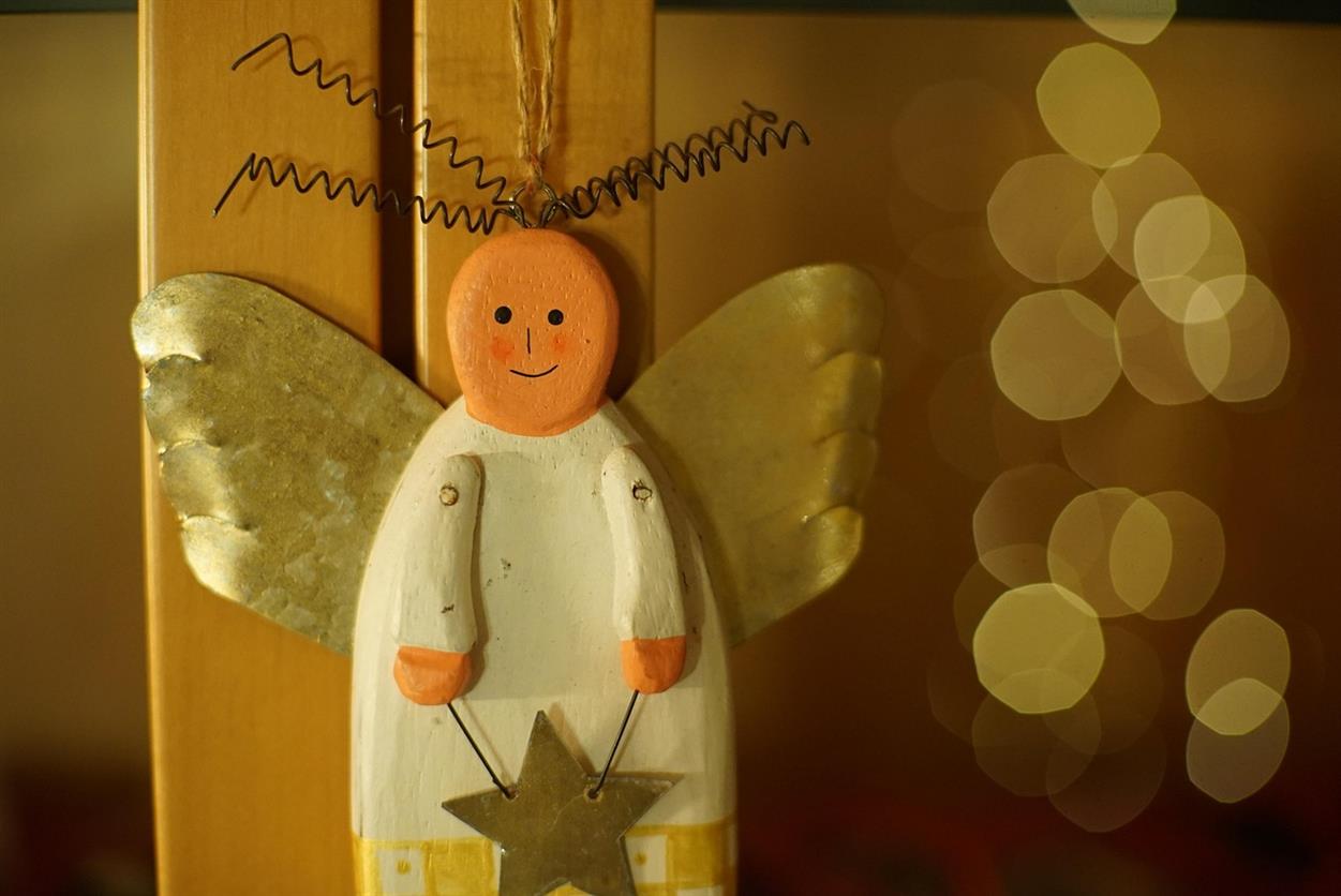 Old World Christmas: Preserving Holiday Magic Through Handcrafted Tradition