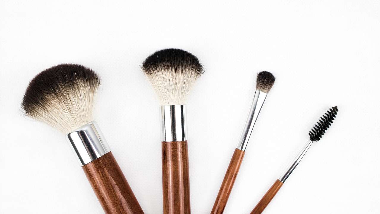 Alleyoop: Redefining Beauty Through Smart, Multi-Tasking Innovation